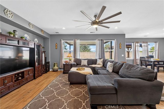 35333 Laurel Tree Court, Winchester, CA 92596