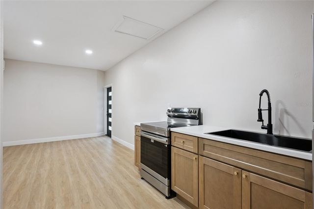 201 E MURIEL STREET, Orlando, FL 32806