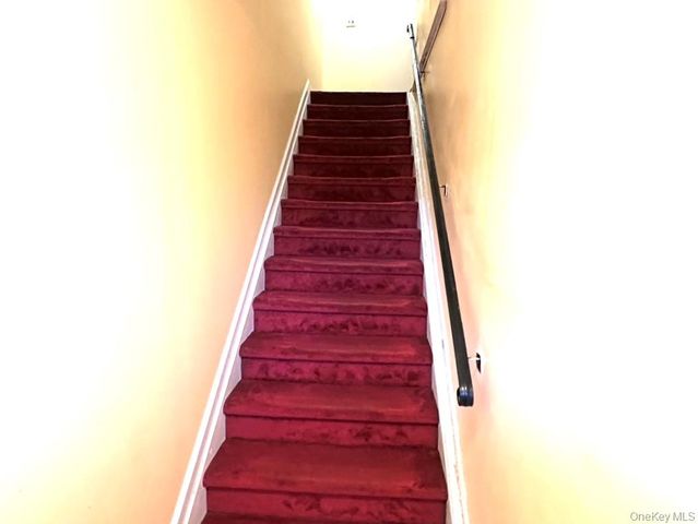 700 Broadway 26, Amityville, NY 11701