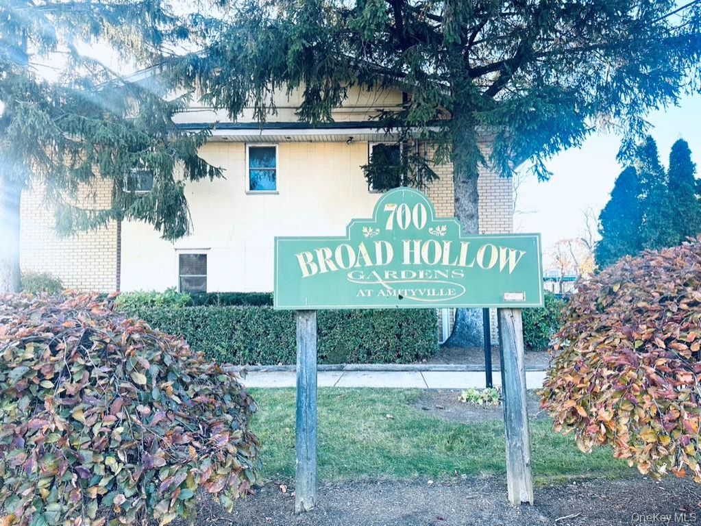 700 Broadway 26, Amityville, NY 11701