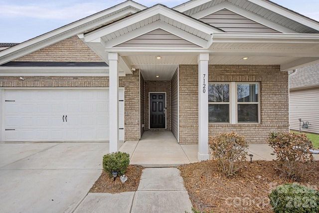 7120 American Elm Road, Charlotte, NC 28215