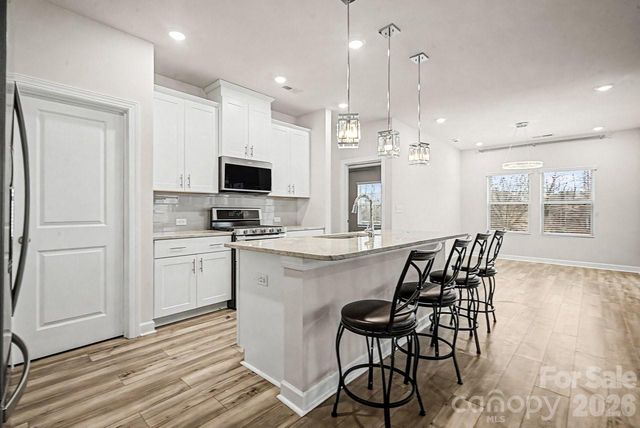 7120 American Elm Road, Charlotte, NC 28215