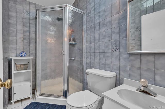 150 Shenandoah Boulevard N, Nesconset, NY 11767
