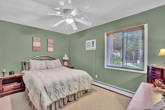 150 Shenandoah Boulevard N, Nesconset, NY 11767