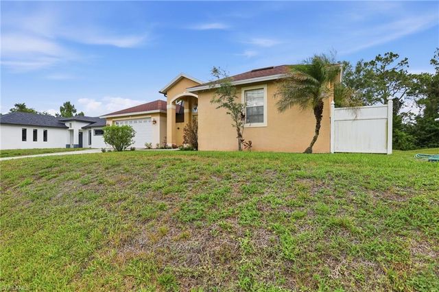 711 Crestline AVE S, Lehigh Acres, FL 33974