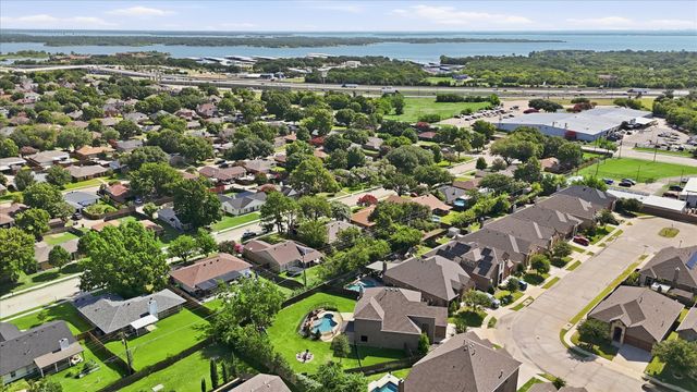 1327 Savona Lane, Lewisville, TX 75077