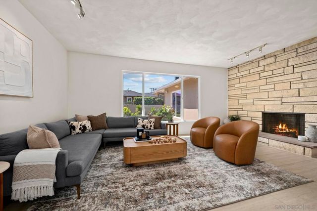 1261 Catalina, San Diego, CA 92107