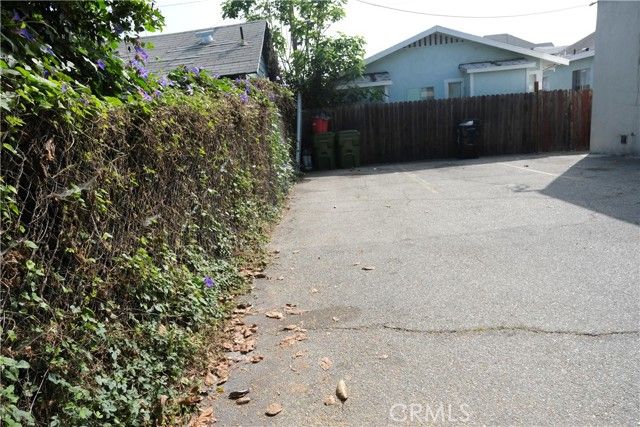 1465 W 25th, Los Angeles, CA 90007