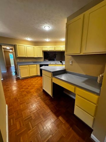 491 N Homestead Lane, Lancaster, KY 40444