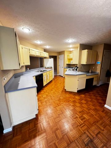 491 N Homestead Lane, Lancaster, KY 40444