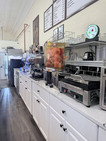 1234 Bakers Delight St, Winthrop, MA 02152
