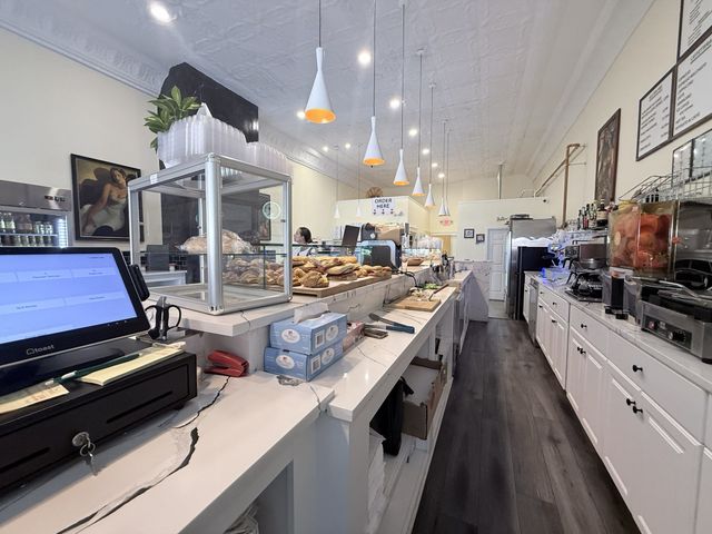 1234 Bakers Delight St, Winthrop, MA 02152