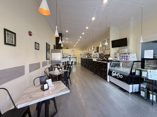 1234 Bakers Delight St, Winthrop, MA 02152