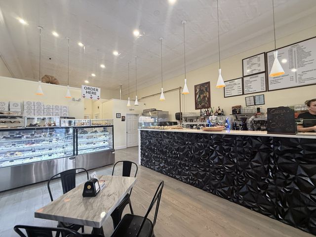 1234 Bakers Delight St, Winthrop, MA 02152