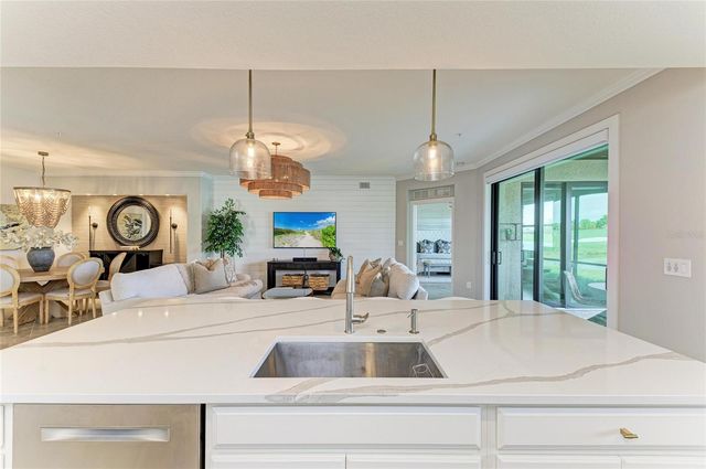 5916 WAKE FOREST RUN 104, Bradenton, FL 34211