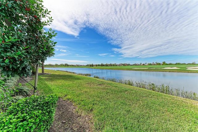 5916 WAKE FOREST RUN 104, Bradenton, FL 34211