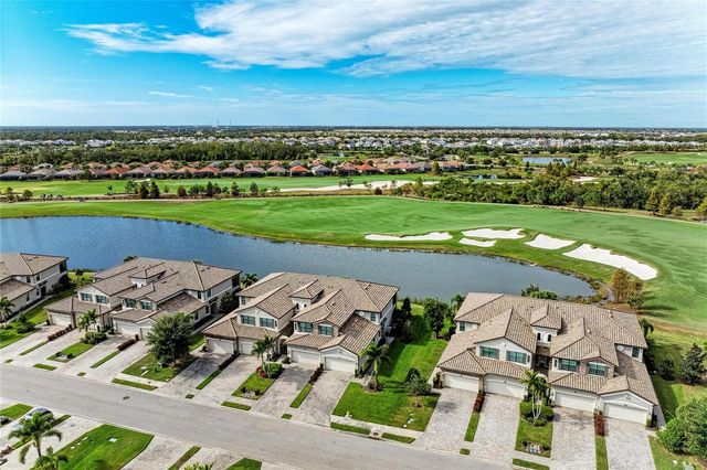 5916 WAKE FOREST RUN 104, Bradenton, FL 34211