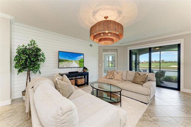 5916 WAKE FOREST RUN 104, Bradenton, FL 34211