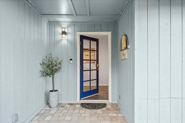 23493 Rolling Hills Ct, Auburn, CA 95602