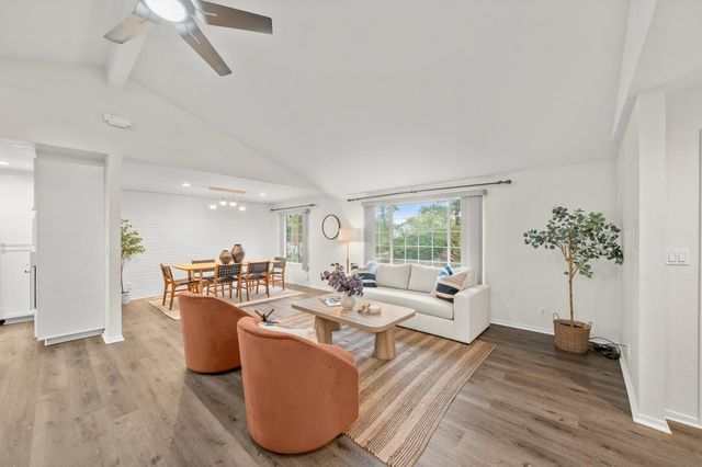 23493 Rolling Hills Ct, Auburn, CA 95602