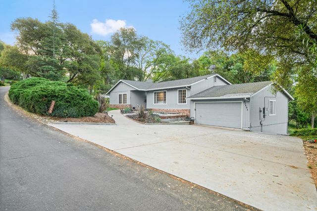 23493 Rolling Hills Ct, Auburn, CA 95602