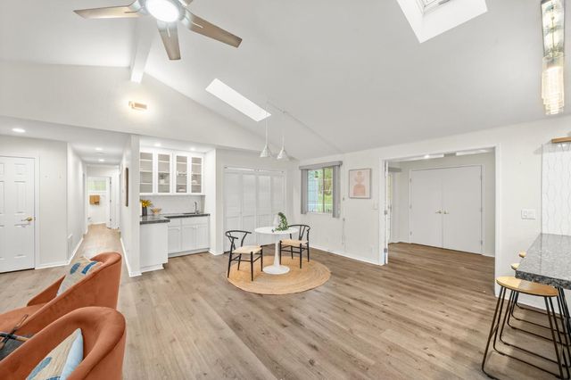 23493 Rolling Hills Ct, Auburn, CA 95602