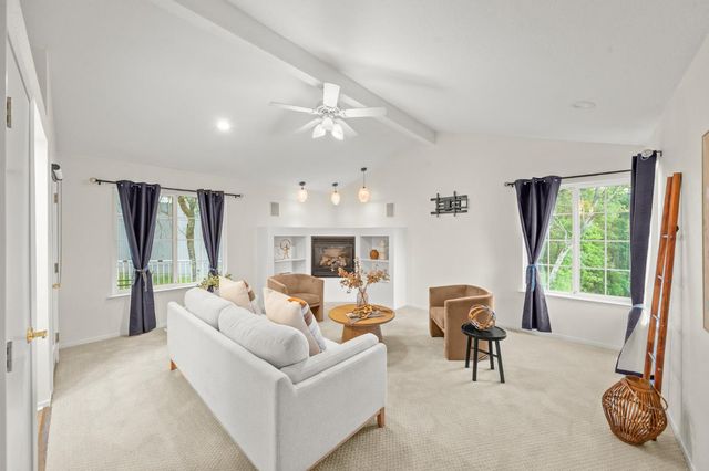 23493 Rolling Hills Ct, Auburn, CA 95602