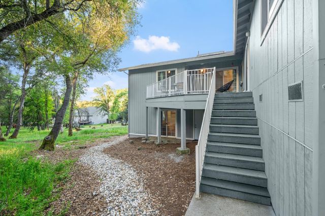 23493 Rolling Hills Ct, Auburn, CA 95602