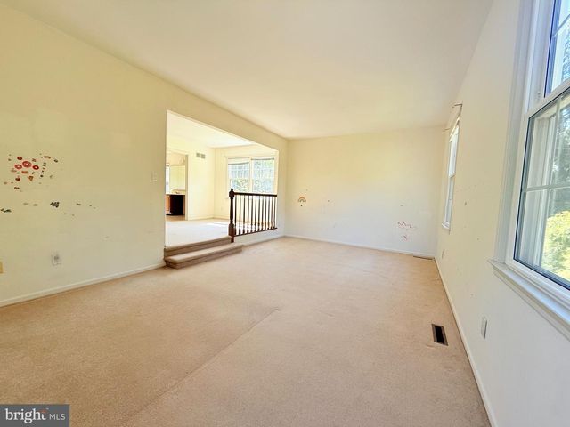 4 CEDAR CT, Princeton Junction, NJ 08550