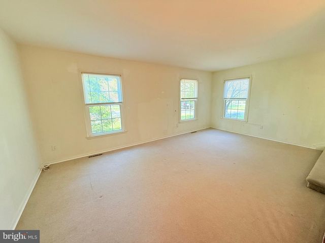 4 CEDAR CT, Princeton Junction, NJ 08550