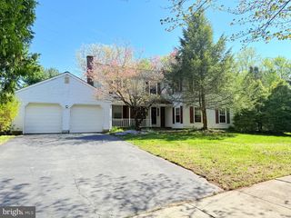 4 CEDAR CT, Princeton Junction, NJ 08550