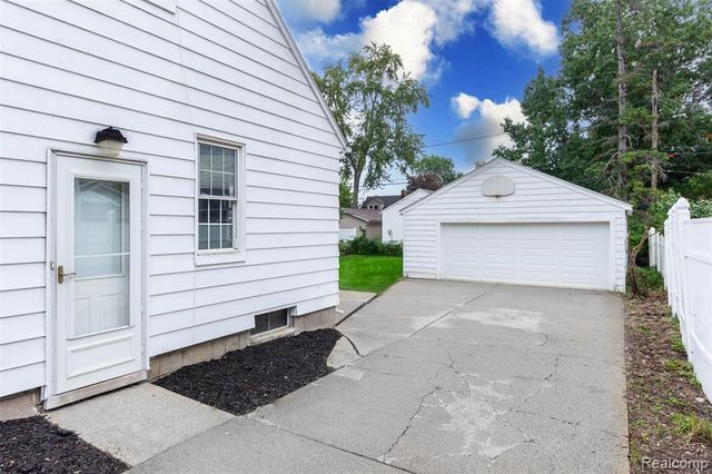 2800 Cummings Avenue, Berkley, MI 48072