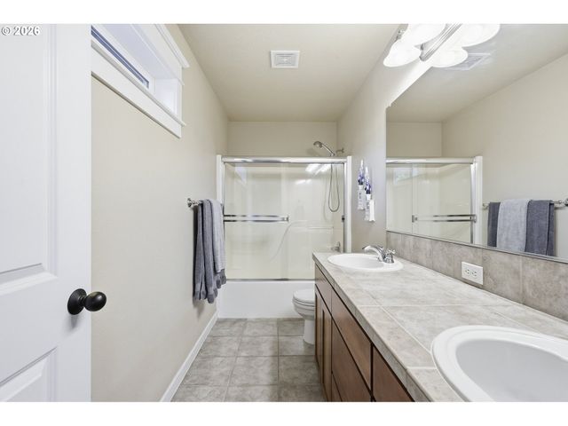 5029 Sw Wentworth Ter, Beaverton, OR 97078