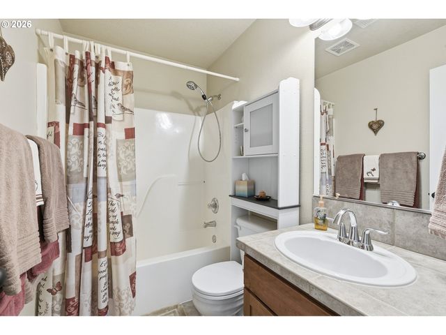 5029 Sw Wentworth Ter, Beaverton, OR 97078