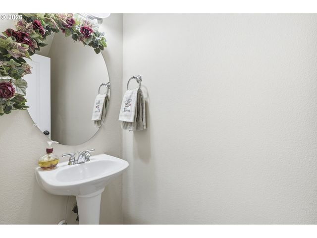 5029 Sw Wentworth Ter, Beaverton, OR 97078