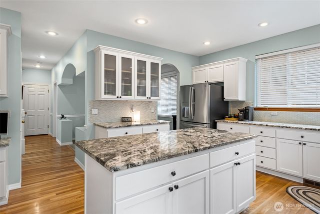 22116 99th Place S, Kent, WA 98031