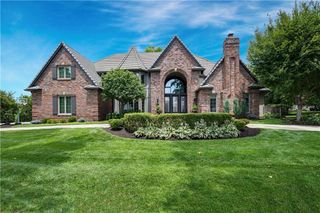 2844 W 118th Terrace, Leawood, KS 66211