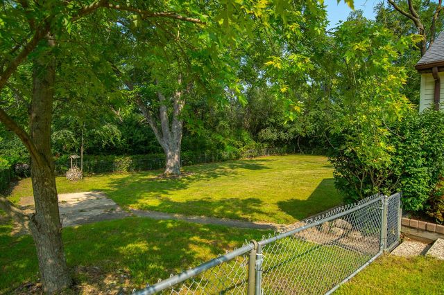 33522 81st STREET, Burlington, WI 53105