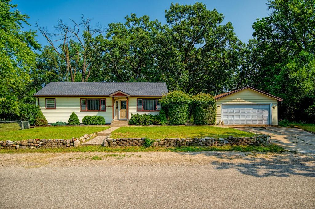 33522 81st STREET, Burlington, WI 53105