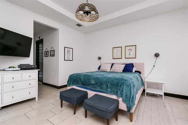 15901 SW 136th Way, Miami, FL 33196