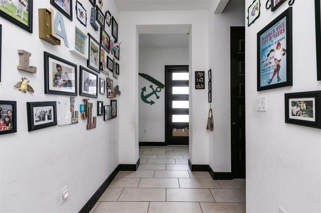 15901 SW 136th Way, Miami, FL 33196