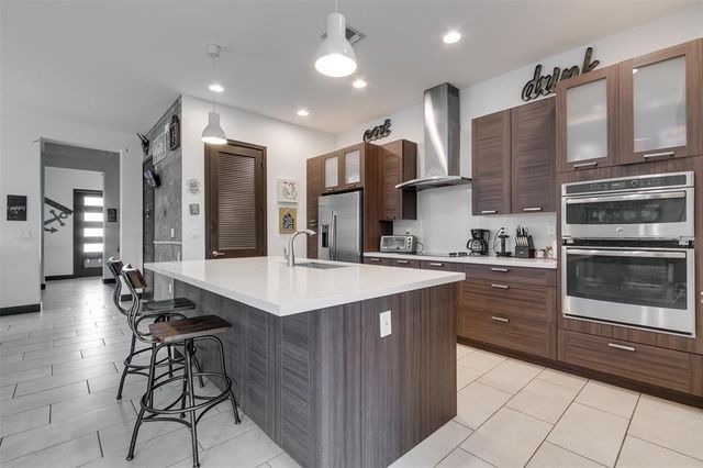 15901 SW 136th Way, Miami, FL 33196