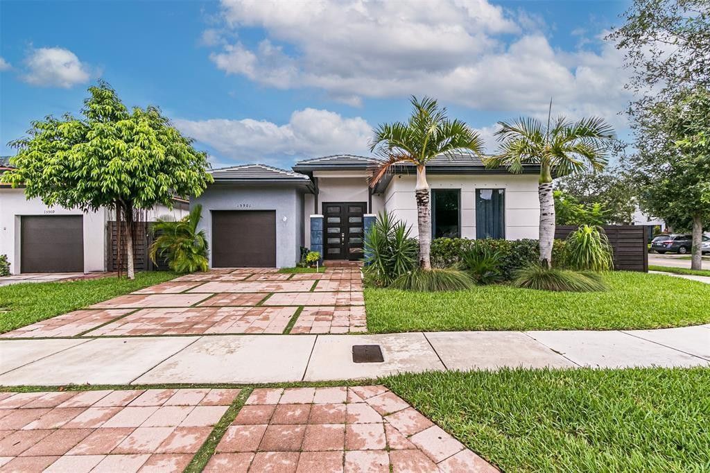 15901 SW 136th Way, Miami, FL 33196