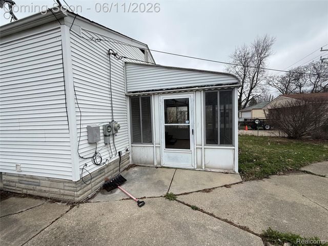 5363 Culver Street, Dearborn Heights, MI 48125