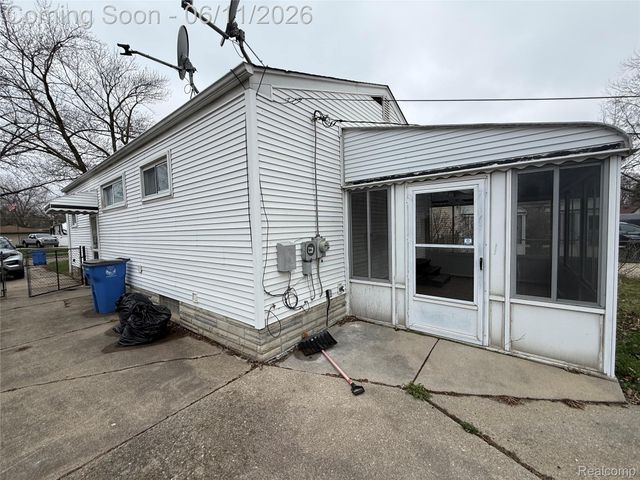 5363 Culver Street, Dearborn Heights, MI 48125