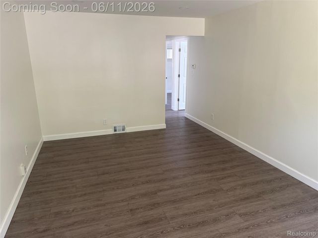 5363 Culver Street, Dearborn Heights, MI 48125