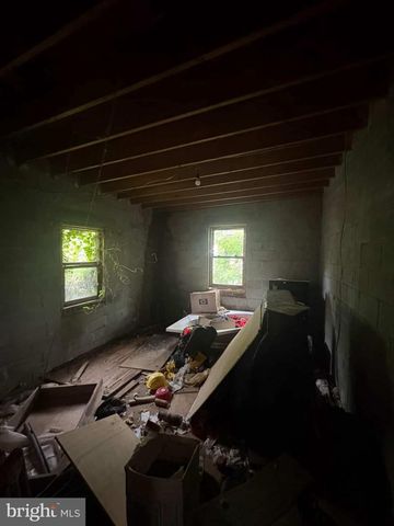 2433 N LAWRENCE ST, Philadelphia, PA 19133
