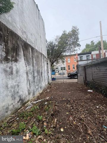 2433 N LAWRENCE ST, Philadelphia, PA 19133