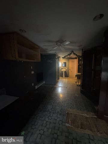 2433 N LAWRENCE ST, Philadelphia, PA 19133