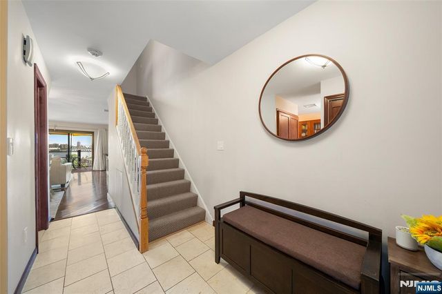 101 State Rt 5 302, Edgewater, NJ 07020